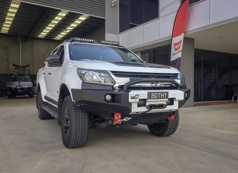 Uneek Holden Colorado Crawler Bumper Bull bar 2017 