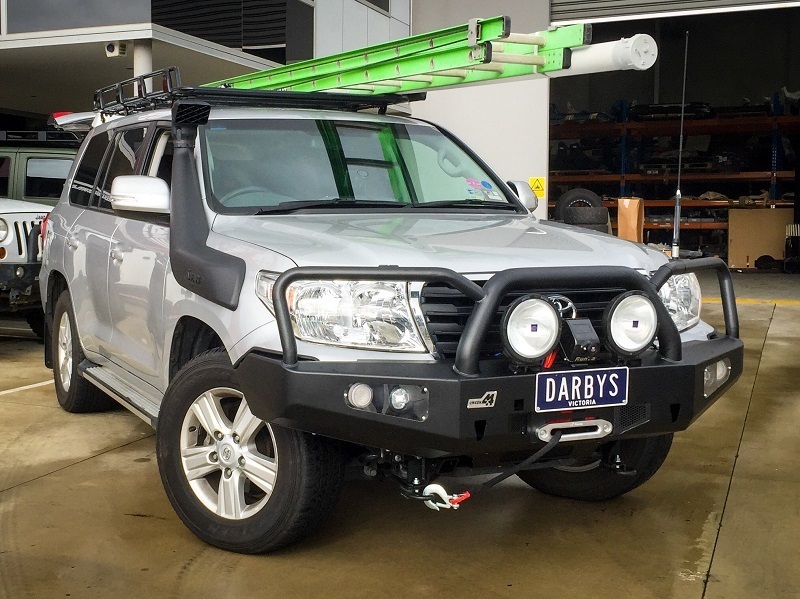 Uneek Front Bumper Bull Bar Toyota Land Cruiser 200 Series 